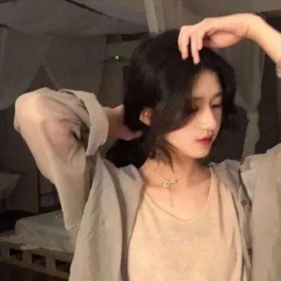 楼下的女人和楼上的男人